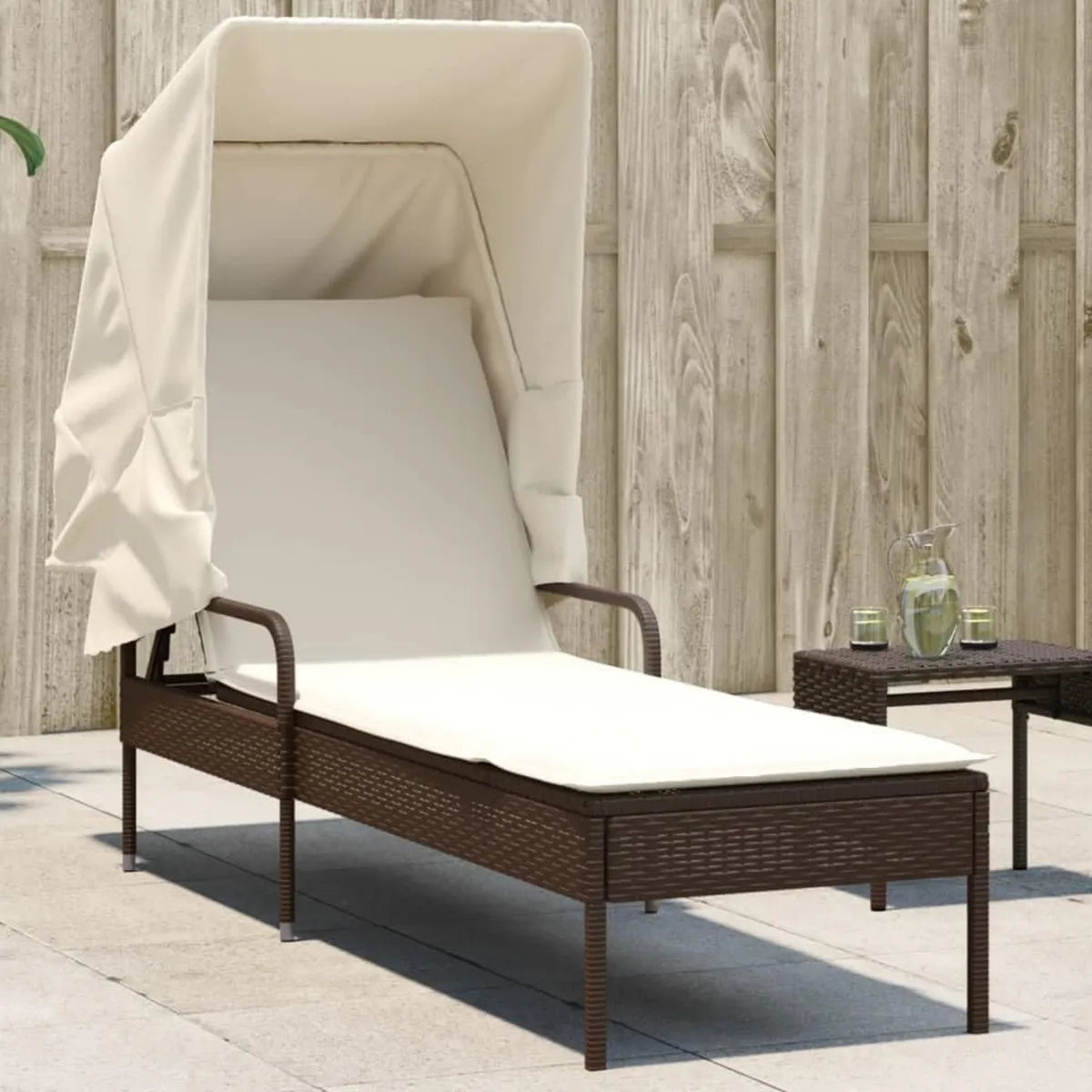 Lettino Prendisole con Tettuccio in Rattan Sintetico Marrone