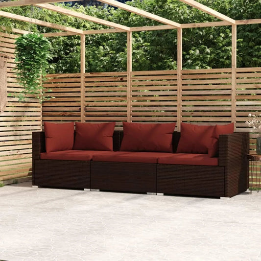 Divano tre posti in rattan sintetico marrone con cuscini
