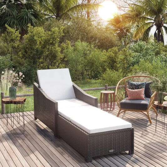 Lettino Prendisole Reclinabile Nero con Cuscino Crema in Rattan per Giardino