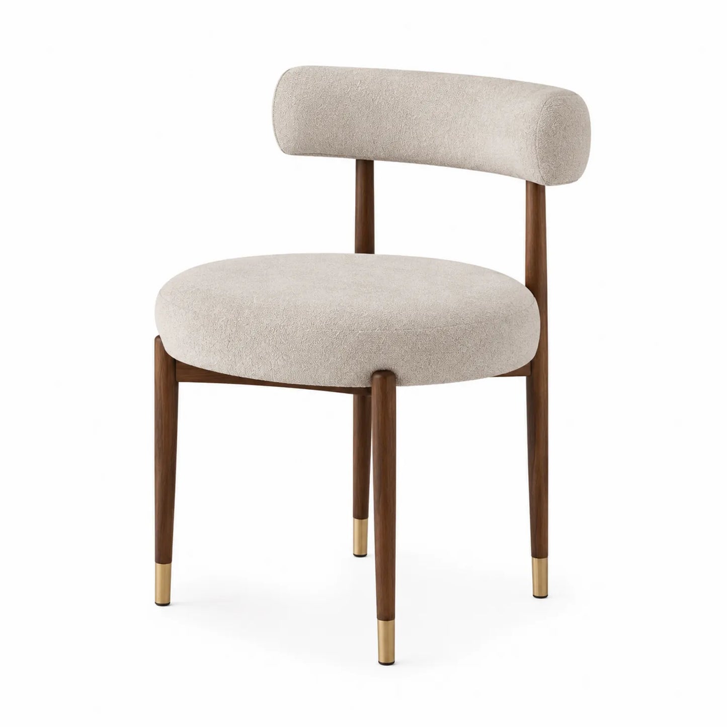 Sedia in legno e tessuto boucle crema con dettagli in ottone
